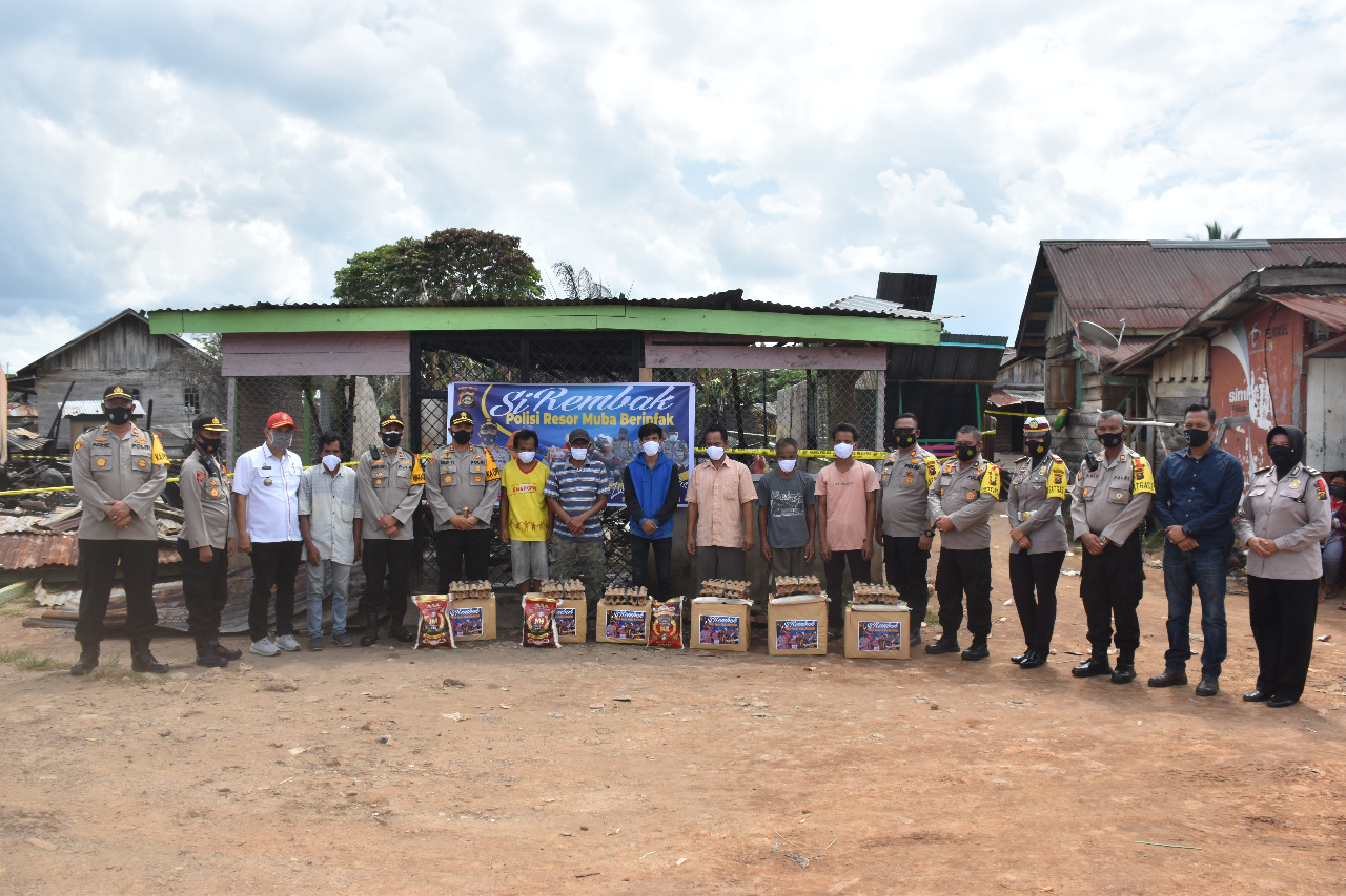 MELALUI PROGRAM SIREMBAK POLRES MUBA BANTU WARGA