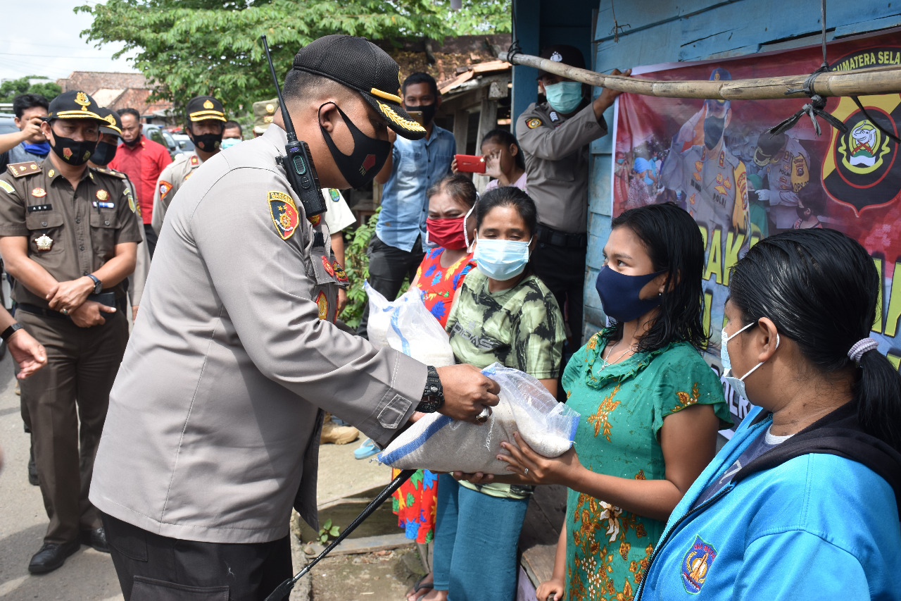 DITENGAH PANDEMI POLRES MUBA BERBAGI