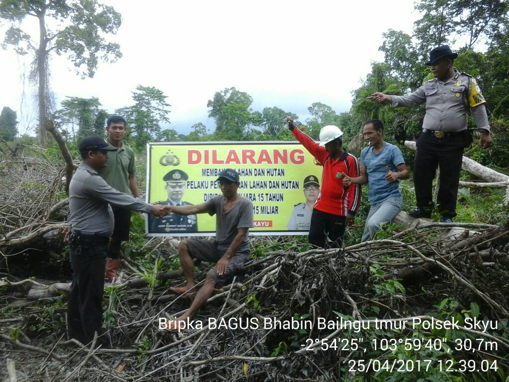 BHABINKAMTIBMAS POLRES MUBA SOSIALISASIKAN KARHUTLA